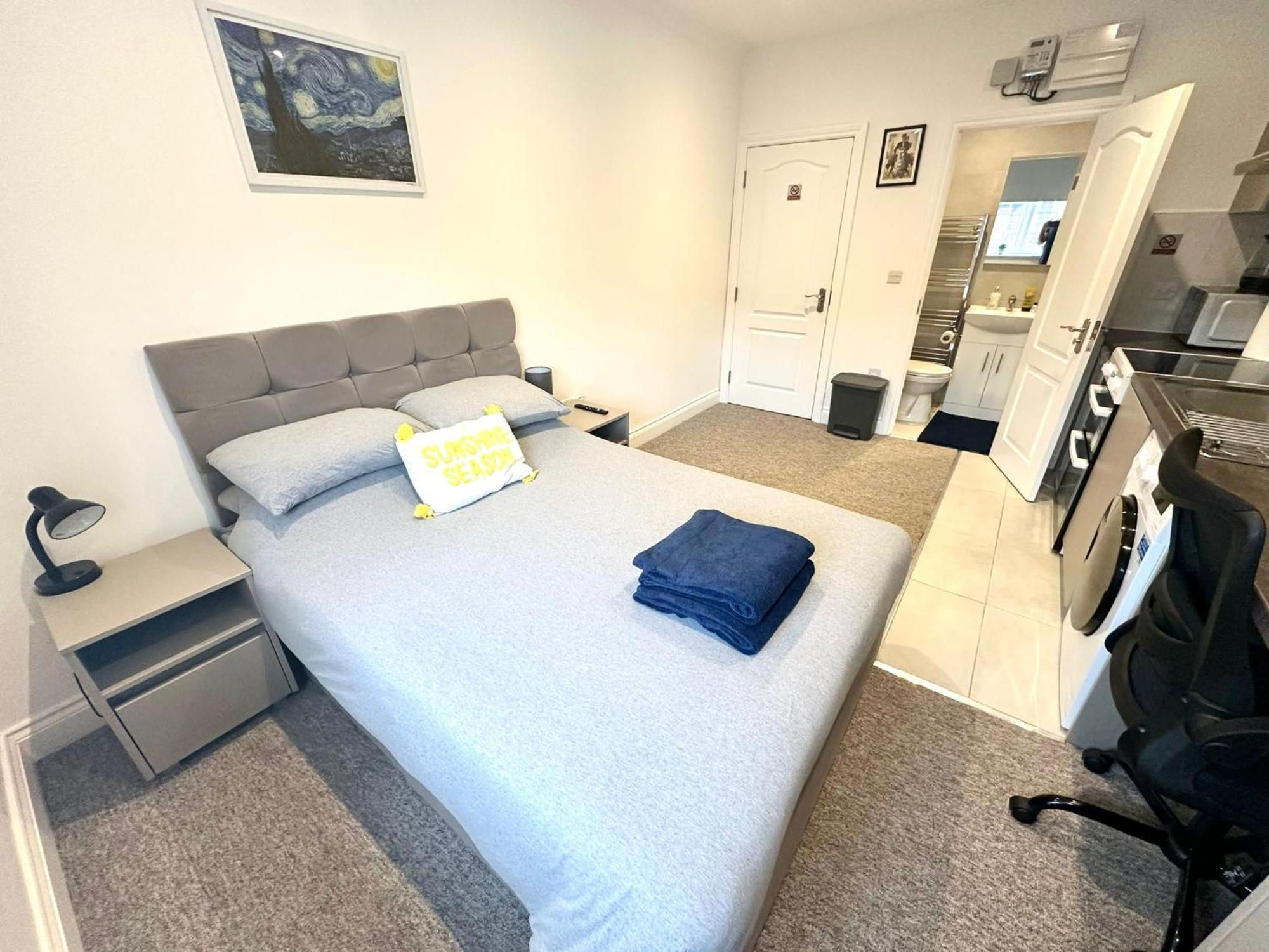 Bright Modern, Private Apartment,15 Mins To Central London Hendon Dış mekan fotoğraf