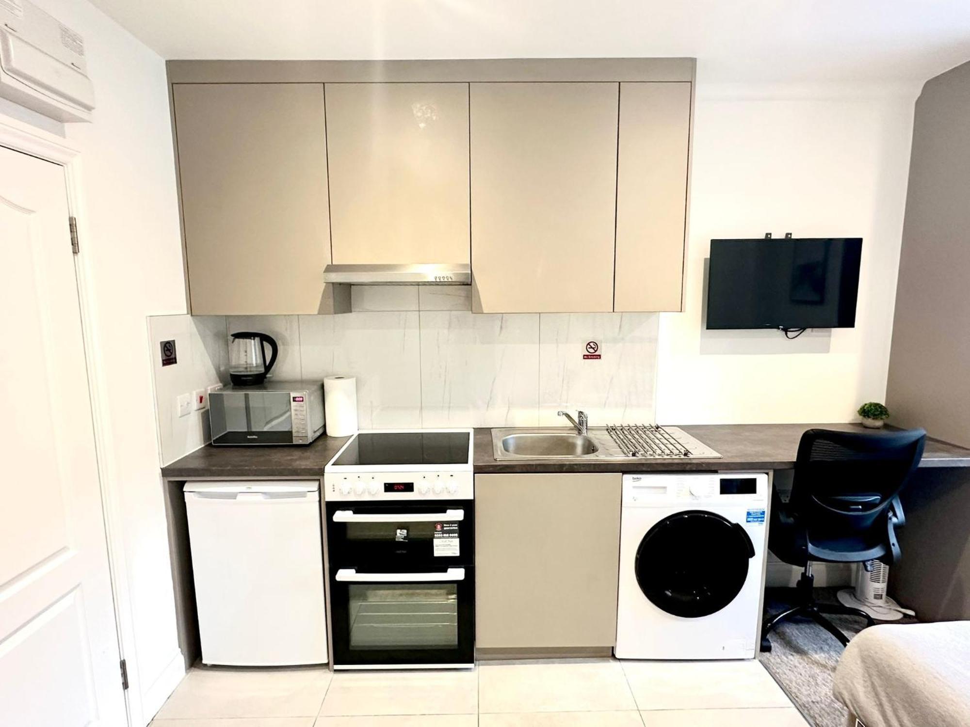 Bright Modern, Private Apartment,15 Mins To Central London Hendon Dış mekan fotoğraf